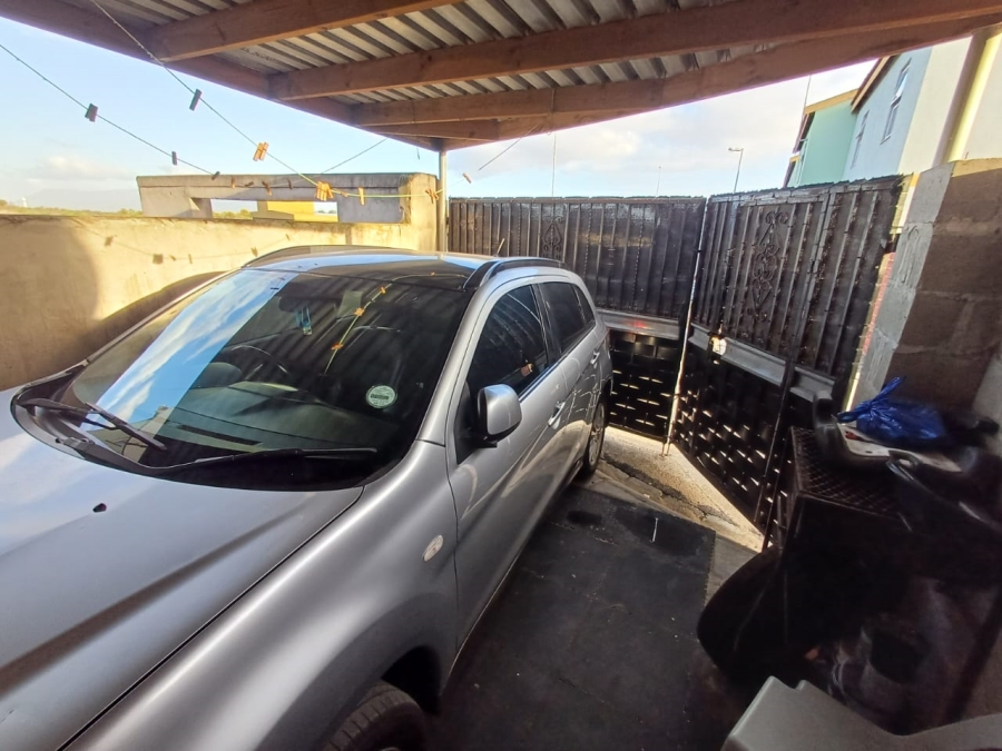 2 Bedroom Property for Sale in Delft Western Cape